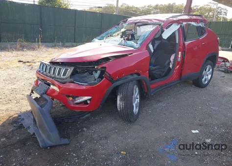 2019 Jeep Compass Latitude 4X4 из США, поврежденный, VIN 3C4NJDBBXKT767403